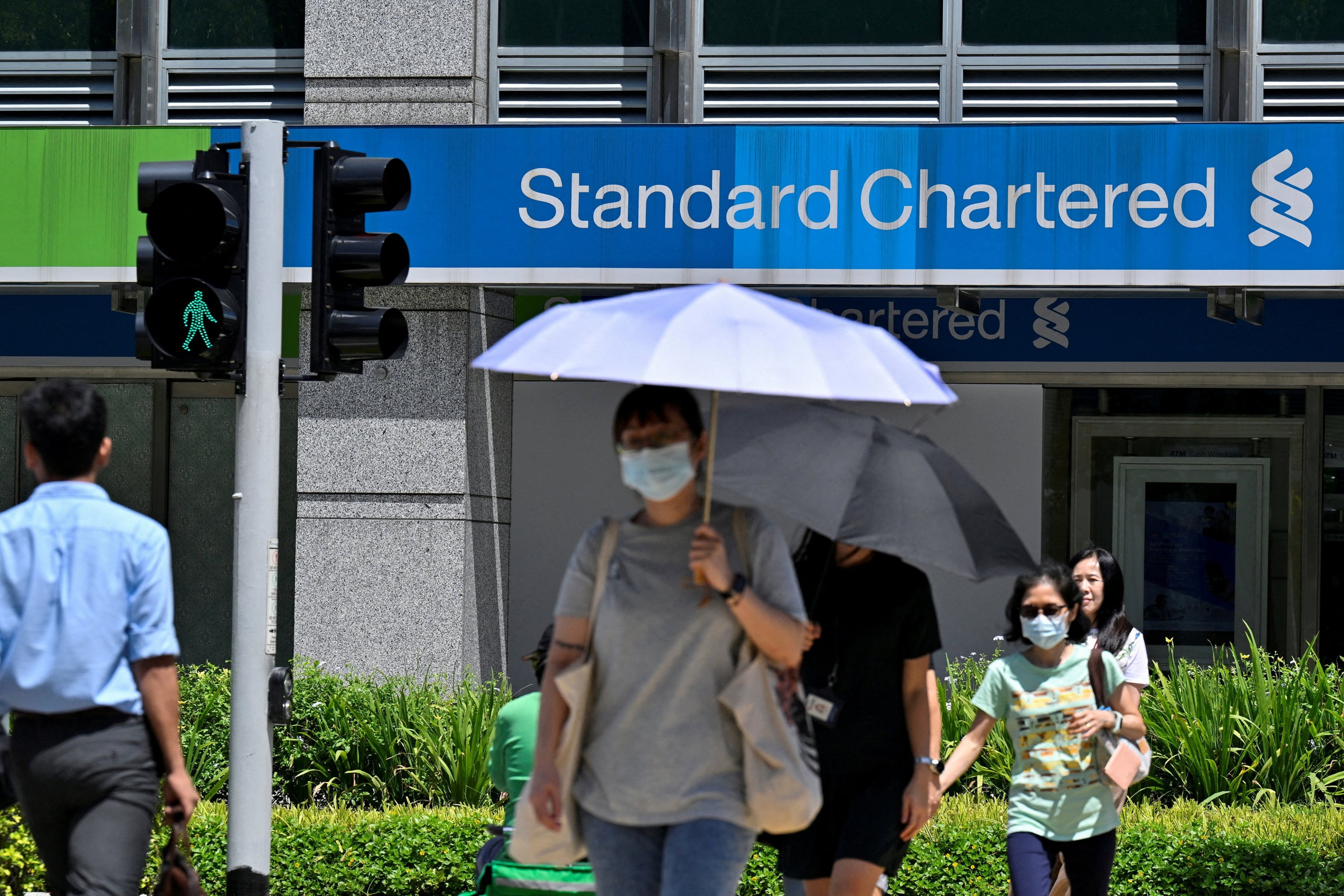 Standard Chartered to axe thousands of jobs due to AI adoption