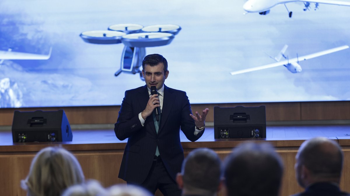 Selçuk Bayraktar, chairman of the board of Baykar, provided information about the Özdemir Bayraktar National Technology Center to Queen Mathilde of Belgium and the accompanying delegation, Istanbul, Türkiye, May 10, 2026. (AA Photo)
