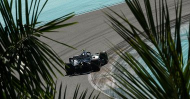 Mercedes' Italian driver Kimi Antonelli races during the qualifying session for the 2026 Miami Formula One Grand Prix at Miami International Autodrome, Miami Gardens, Florida, U.S., May 2, 2026. (AFP Photo)