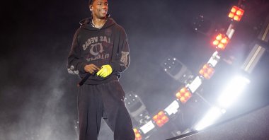 Travis Scott performs during Young Thug's set at the 2025 Lyrical Lemonade Summer Smash at SeatGeek Stadium, June 22, 2025 Illinois, U.S., June 22, 2025. (Getty Images Photo)