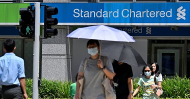 A view of the Standard Chartered bank in Singapore, May 3, 2023. (Reuters Photo)