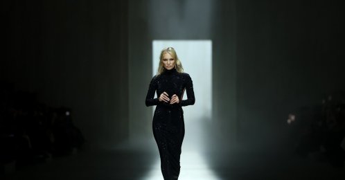 Kate Moss walks the runway at the Gucci FW26 Fashion Show at Palazzo Delle Scintille, Milan, Italy, Feb. 27, 2026. (Getty Images Photo)