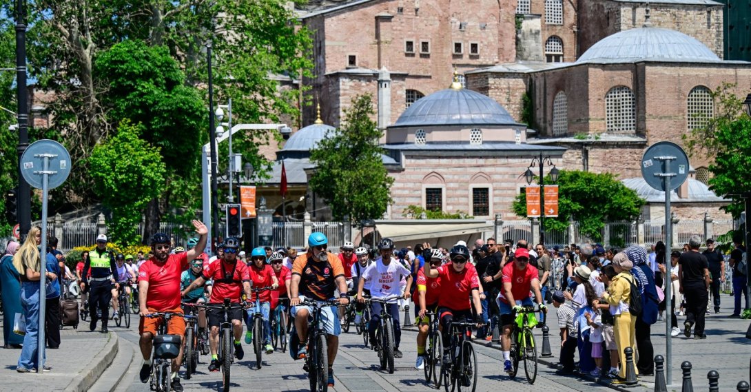 Cyclists ride past Hagia Sophia Grand Mosque during a bicycle tour organized as part of May 19 celebrations, Istanbul, Türkiye, May 19, 2026. (AA Photo)