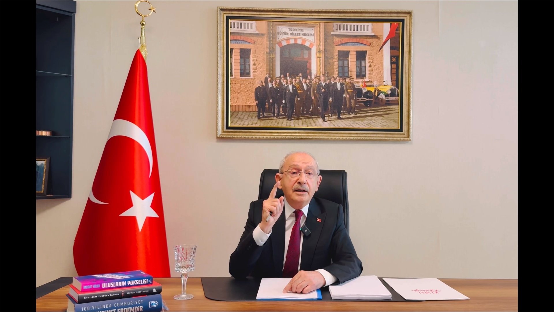 Former party leader calls on Türkiye’s CHP to ‘purge’ itself