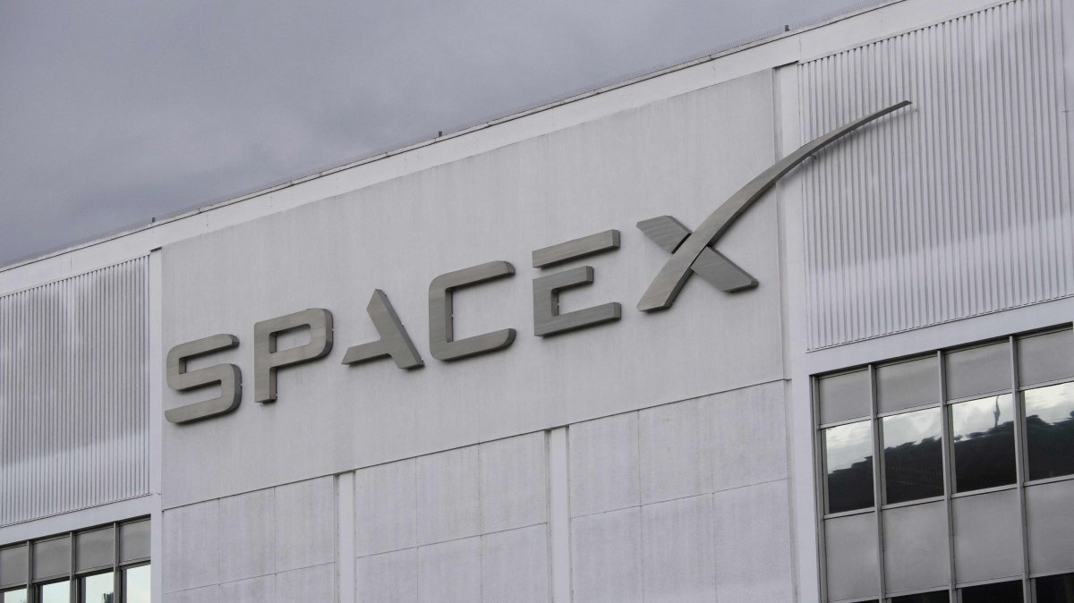The Space Exploration Technologies Corp. (SpaceX) headquarters in Hawthorne, California, U.S., Jan. 28, 2021. (AFP Photo)