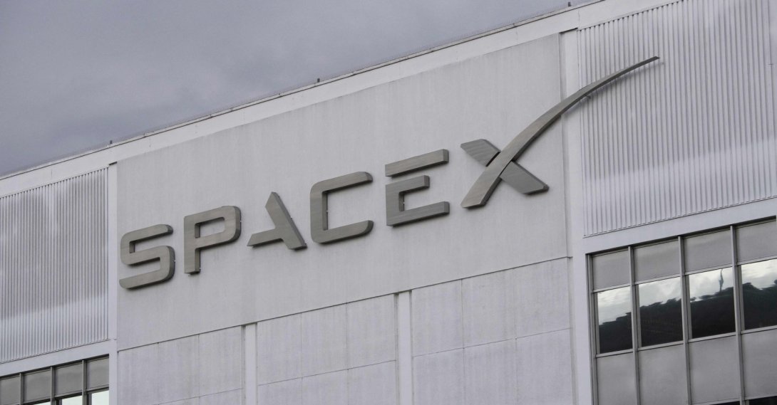The Space Exploration Technologies Corp. (SpaceX) headquarters in Hawthorne, California, U.S., Jan. 28, 2021. (AFP Photo)