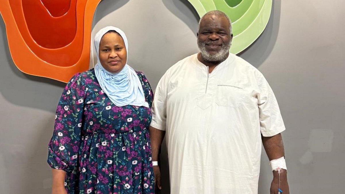Hadikat Baba Salu and her husband Abdoul Hamid Baba Saliu pose following their medical treatment at a hospital, Antalya, southern Türkiye, May 21, 2026. (AA Photo)