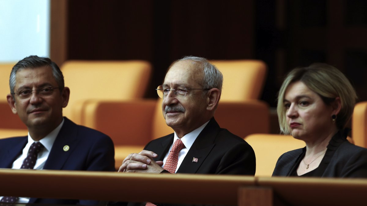 Kemal Kılıçdaroğlu (C) sits next to Özgür Özel (L) at a parliamentary session, Ankara, Türkiye, June 2, 2023. (AP Photo)