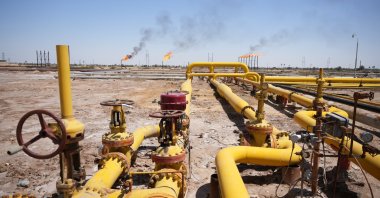 A strategic step was taken at the Nahr Bin Umar field, which has a production capacity of about 45,000 barrels of crude oil and 1,800 barrels of condensate per day, Basra, Iraq. April 30, 2026. (AA Photo)
