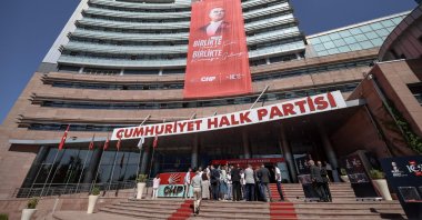 Journalists wait outside the CHP headquarters during the hearing, Ankara, Türkiye, Sept. 15, 2025. (AFP File Photo)
