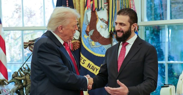 U.S. President Donald Trump (L) shakes hands with Syrian President Ahmed al-Sharaa at the White House, Washington, U.S., Nov. 10, 2025. (AFP Photo)
