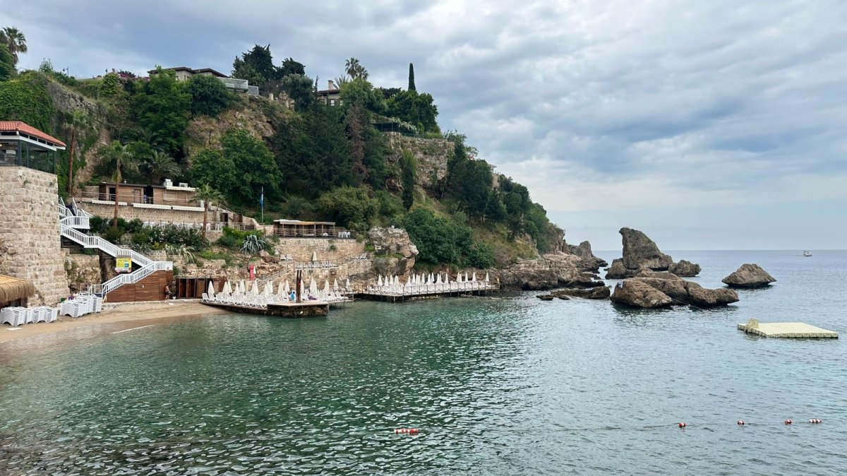 Türkiye's Antalya holds world lead with 232 Blue Flag beaches