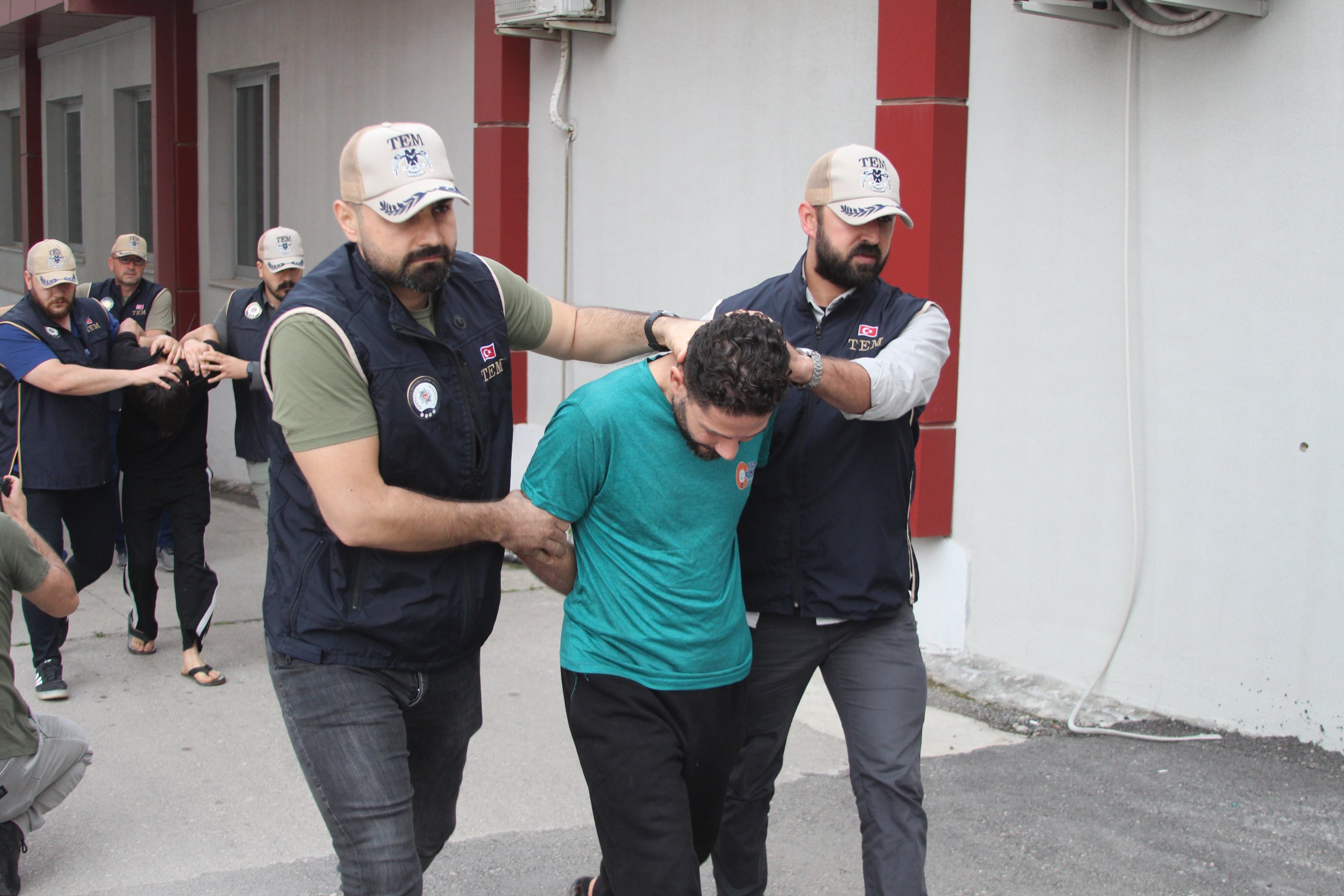 Türkiye’s MIT captures 10 Daesh suspects in joint Syria operation
