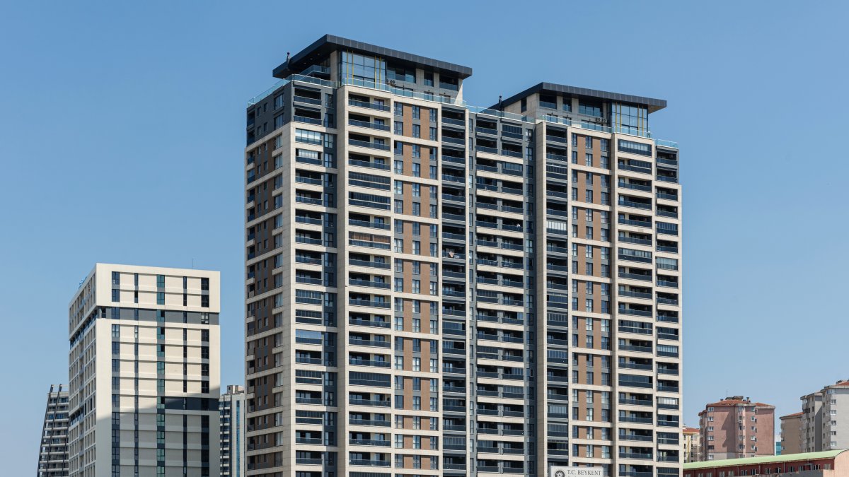 Residential buildings are seen in the Beylikdüzü district, Istanbul, Türkiye, June 27, 2023. (Shutterstock Photo) 