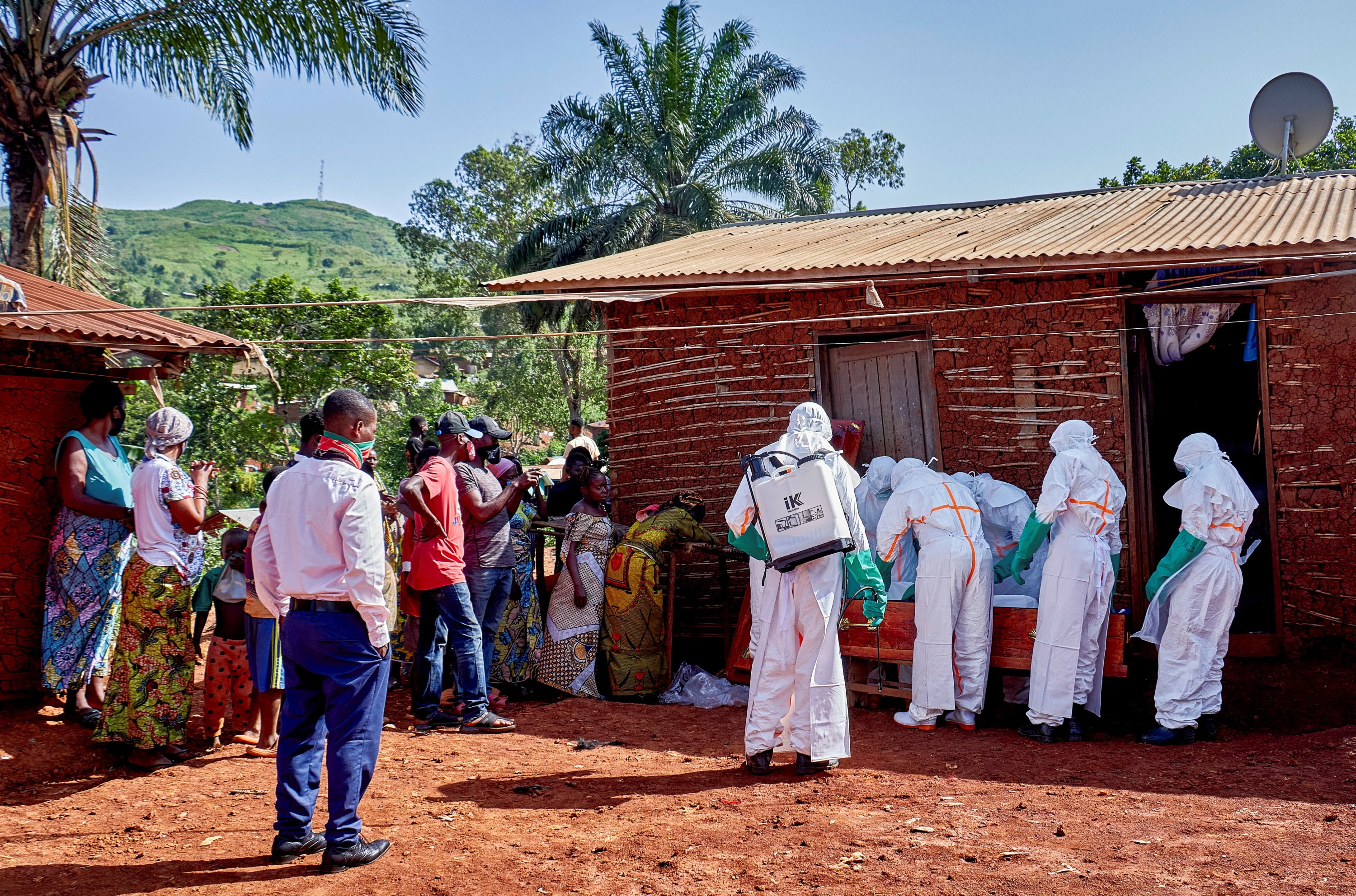 Gunmen storm Ebola hospital in DRC, trigger panic, evacuations