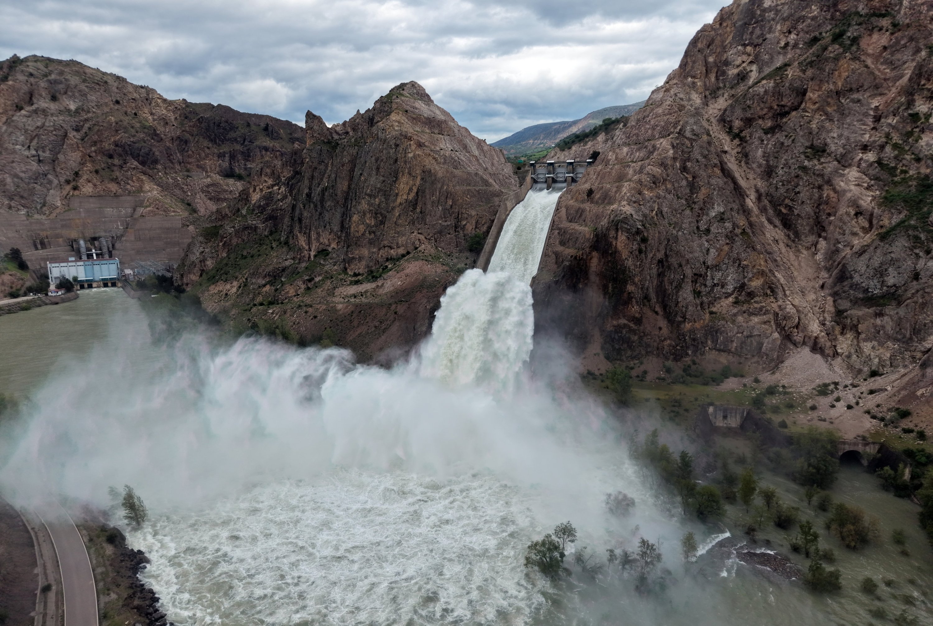 Türkiye breaks hydropower output record as rainfall boosts dams