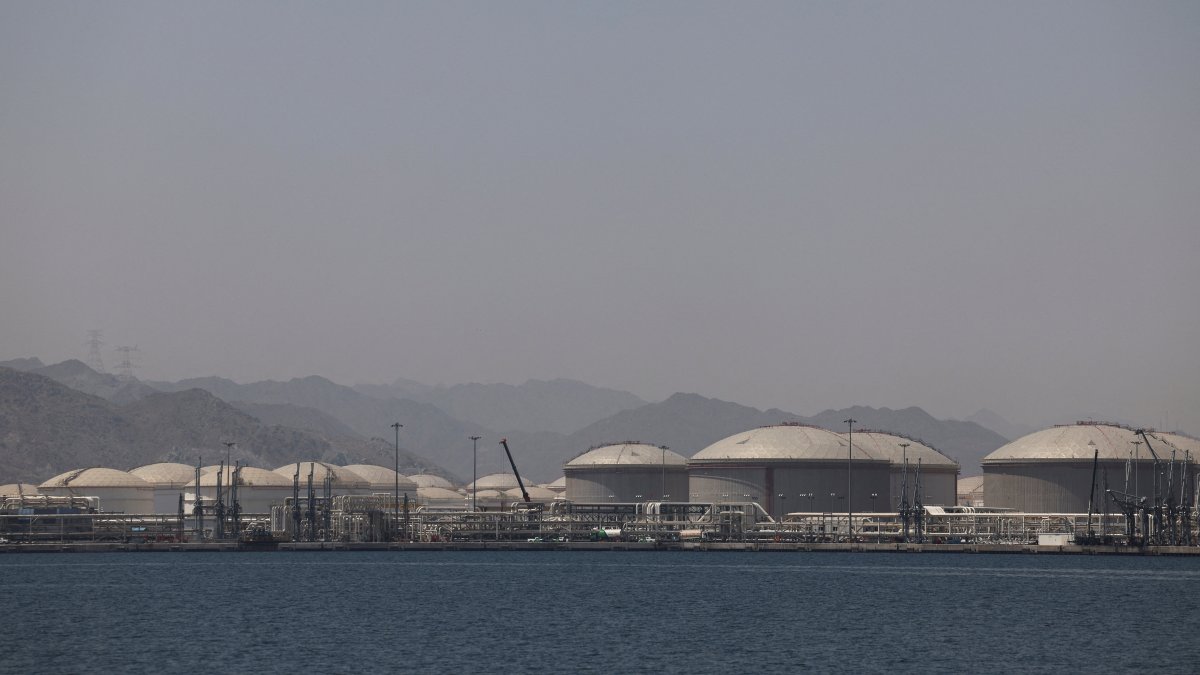 Oil containers at the Port of Fujairah, as the U.S.-Israel conflict with Iran limits marine traffic in the Strait of Hormuz, in Fujairah, United Arab Emirates, May 6, 2026. (Reuters Photo)