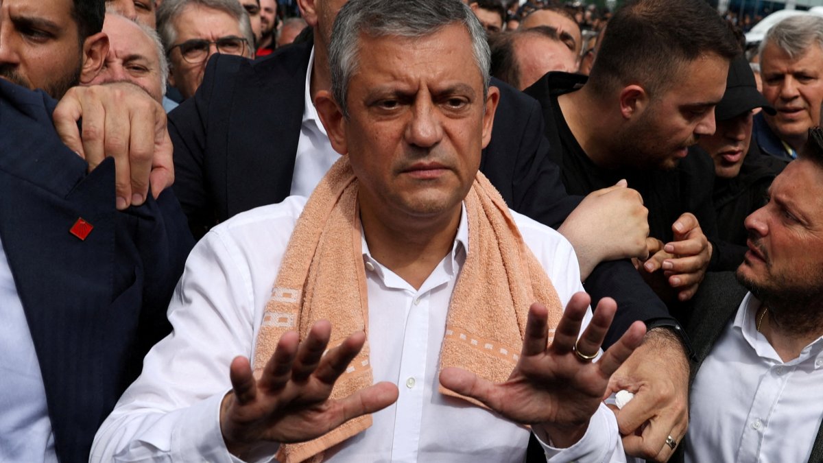 Özgür Özel, ousted chair of the main opposition Republican People’s Party (CHP), reacts as he leaves the party’s headquarters in Ankara, Türkiye, May 24, 2026. (Reuters Photo)