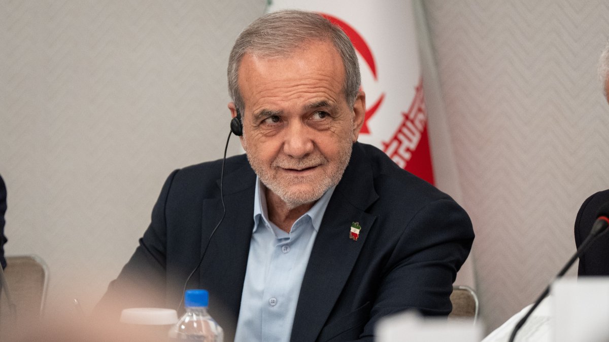 Masoud Pezeshkian, the President of Iran, takes questions from the media at a press briefing in New York, Friday, Sept. 26, 2025. (AP File Photo)