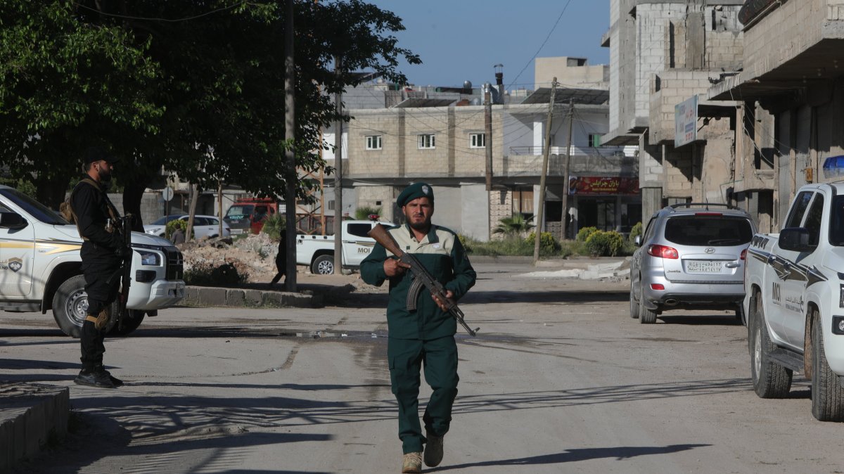 A Syrian security officer patrols on the streets of Ain al-Arab, Syria, May 25, 2026. (AA Photo)