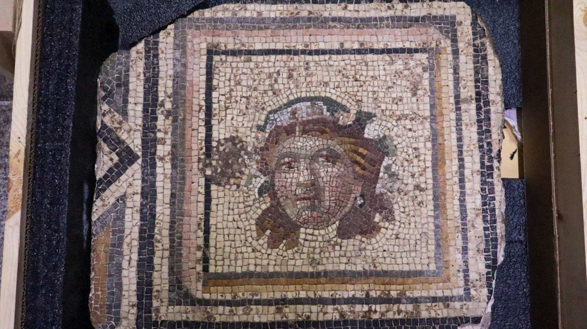 The “Gypsy Girl” mosaic is on display at Zeugma Mosaic Museum, Gaziantep, southeastern Türkiye,  May 25, 2026. (AA Photo)