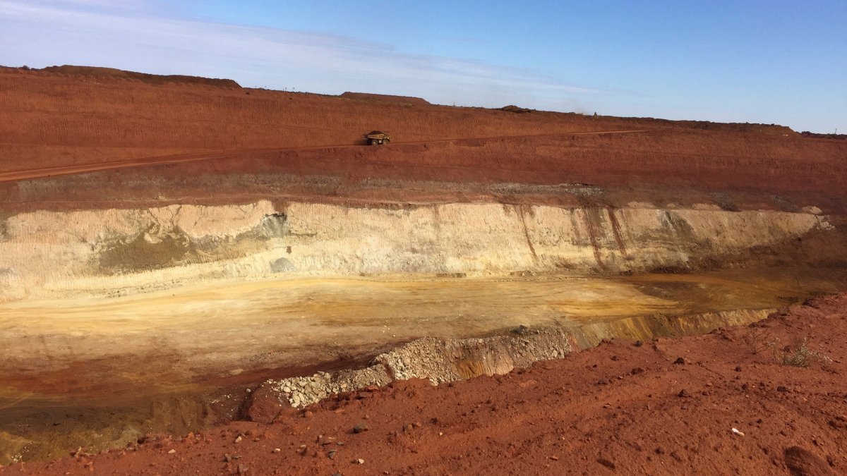 A truck carrying rare earth travels toward Lynas Corp's Mount Weld processing plant, northeast of Perth, Western Australia, Aug. 23, 2019. (Reuters Photo)