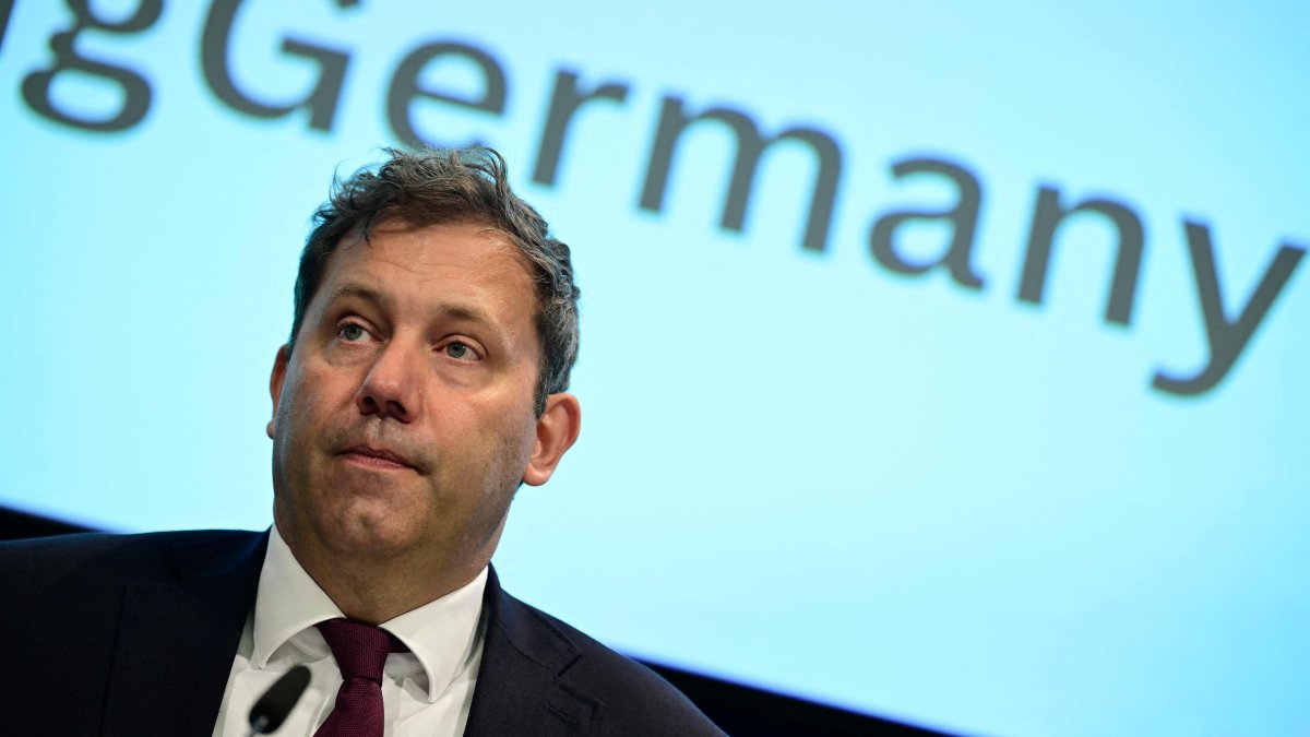 German Finance Minister and Vice-Chancellor Lars Klingbeil addresses a press conference for the foreign press in Berlin, May 26, 2026. (AFP Photo)