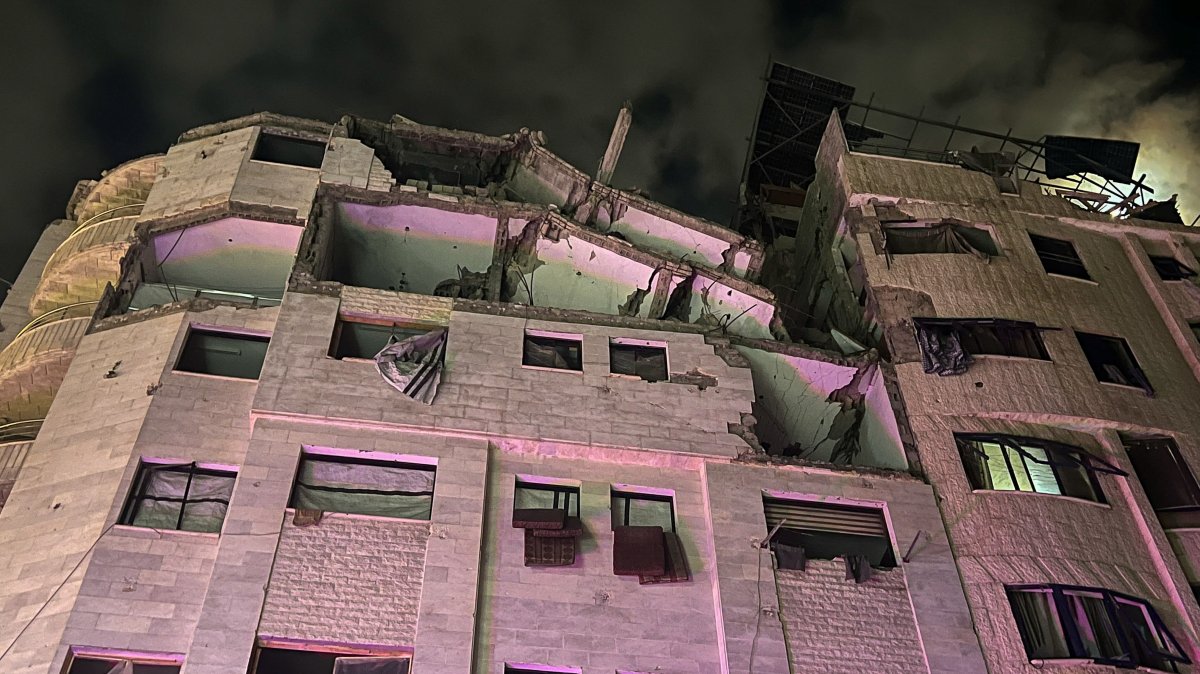 A residential building that was damaged in an Israeli airstrike in Gaza City, May 26, 2026. Picture taken with a mobile phone. (Reuters Photo)