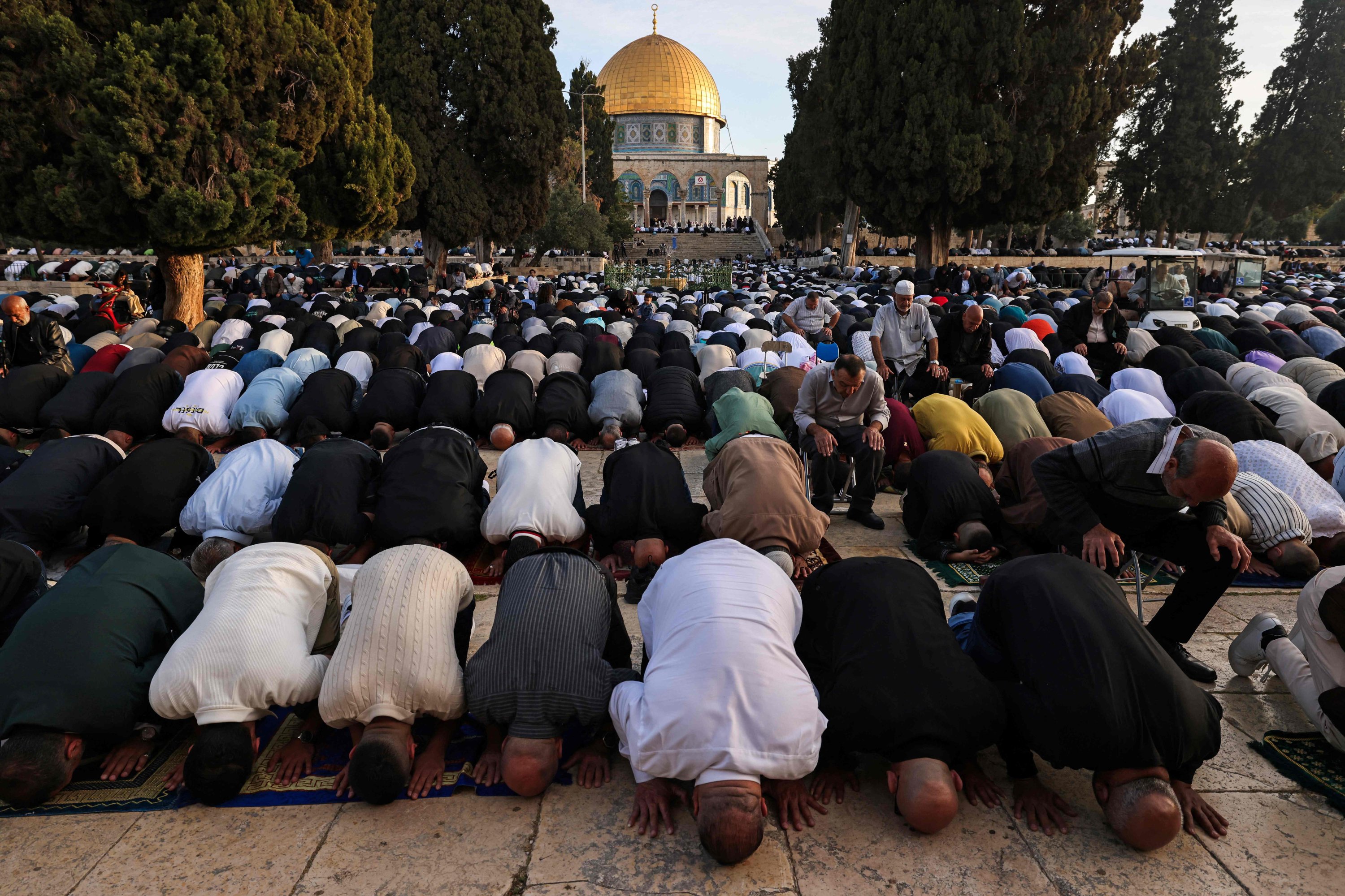 140,000 pray at Al-Aqsa as Eid unfolds amid Gaza war backdrop