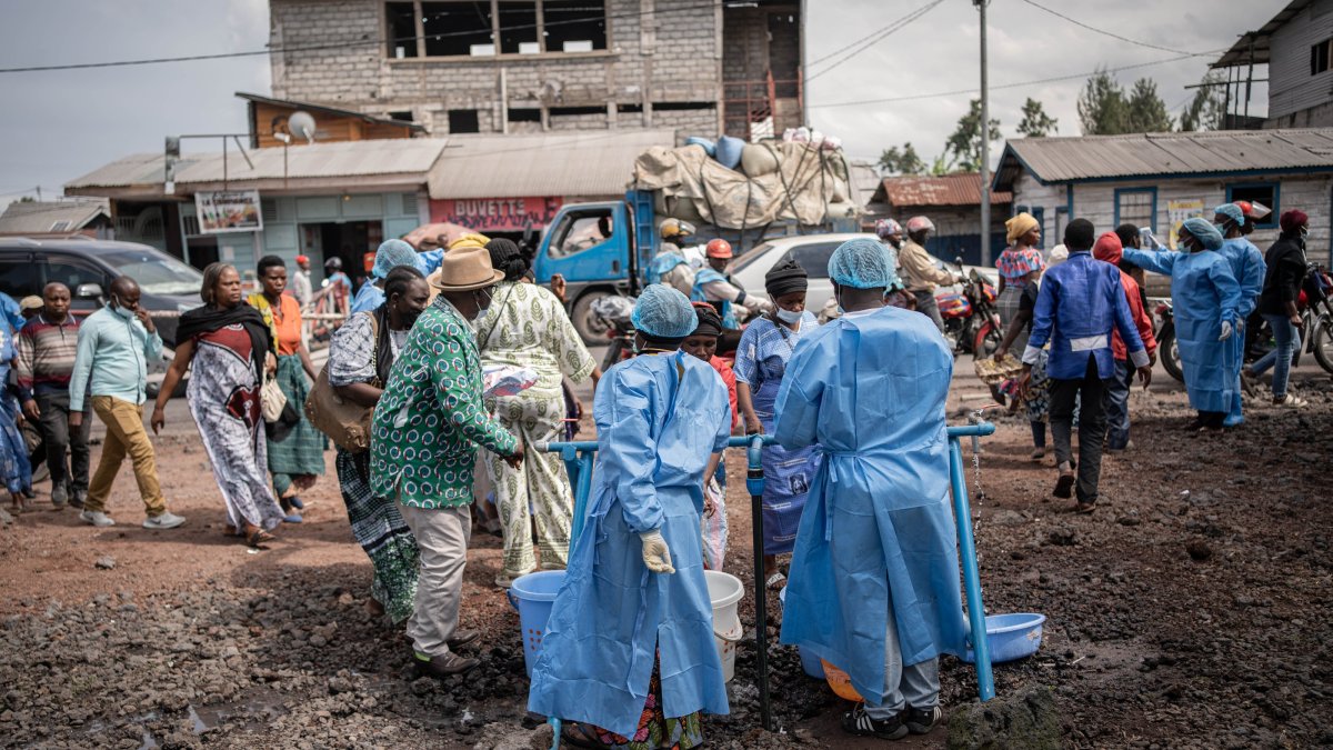 Health workers in protective gowns and masks operate at a checkpoint set up to prevent Ebola in Kanyaruchinya, near Goma, North Kivu, DRC, May 27, 2026. (EPA Photo)