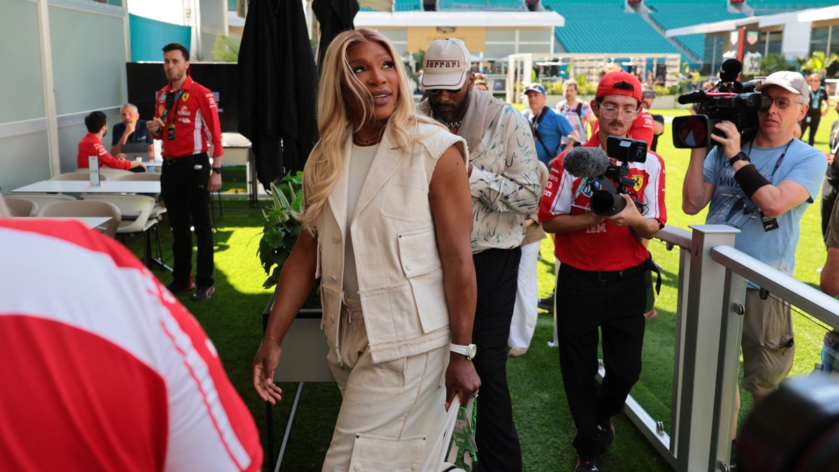 Serena Williams arrives at the paddock area at Miami International Autodrome, Miami Gardens, U.S., May 1, 2026. (Reuters Photo)