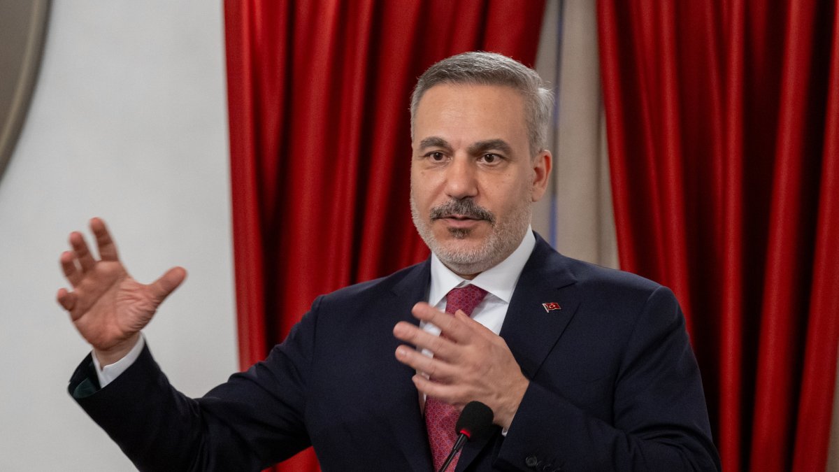 Foreign Minister Hakan Fidan speaks during a visit to a foundation center in Ankara, Türkiye, May 21, 2026. (AA Photo)