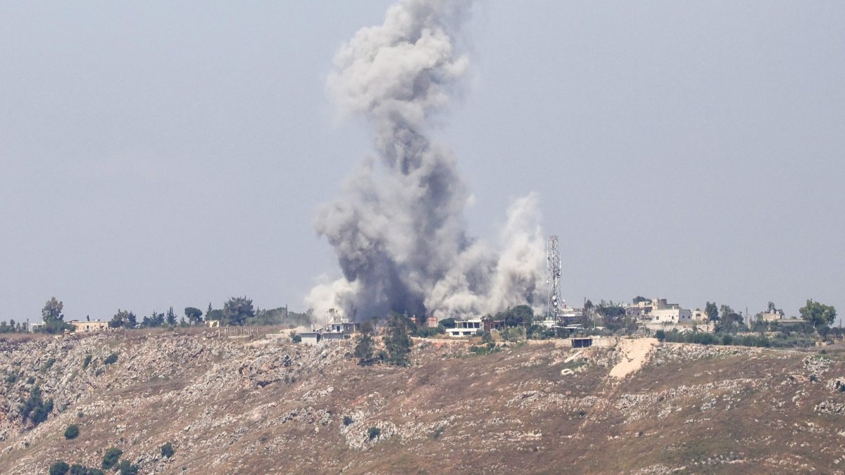 A photograph taken from the southern area of Marjayoun shows smoke rising from the site of an Israeli airstrike in the Lebanese village of Arnoun, June 1, 2026. (AFP Photo)