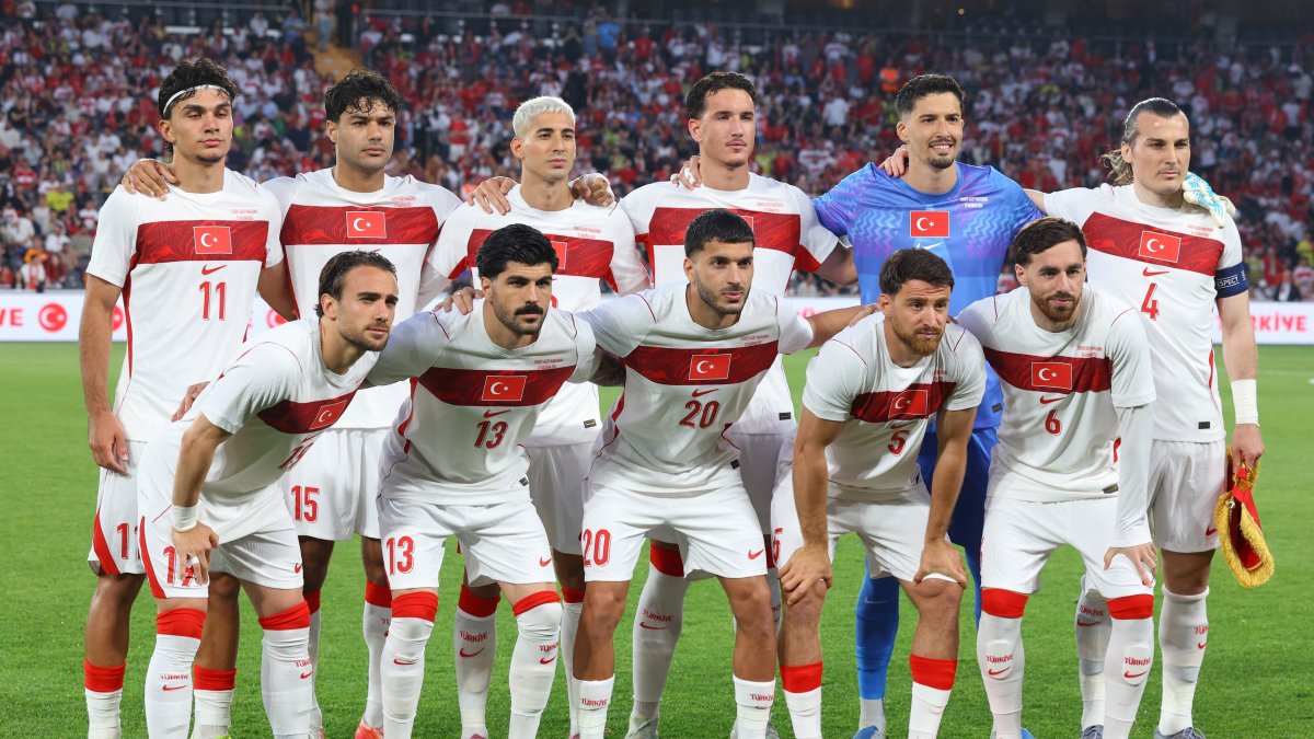 
Türkiye players pose for a team group photo before the friendly match with North Macedonia, Şükrü Saraçoğlu Stadium, Istanbul, June 1, 2026. (Reuters Photo)