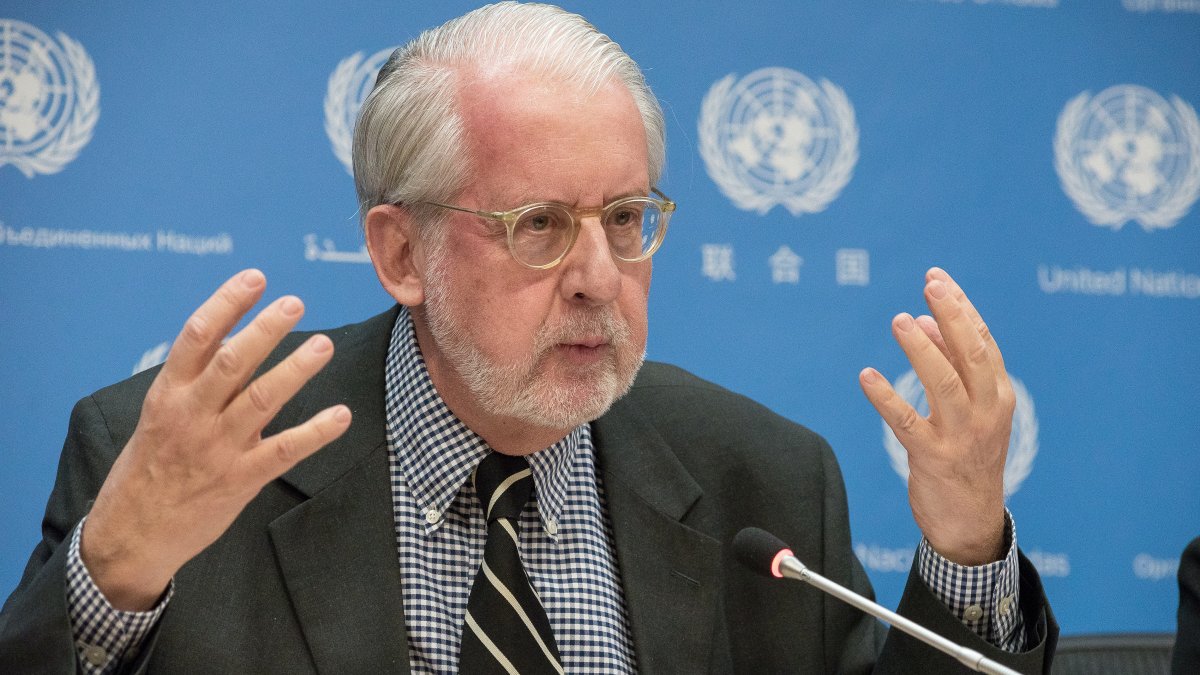 Paulo Sergio Pinheiro speaks with the U.N. press corps at U.N. Headquarters, New York, U.S., Feb. 22, 2016. (Getty Images Photo)