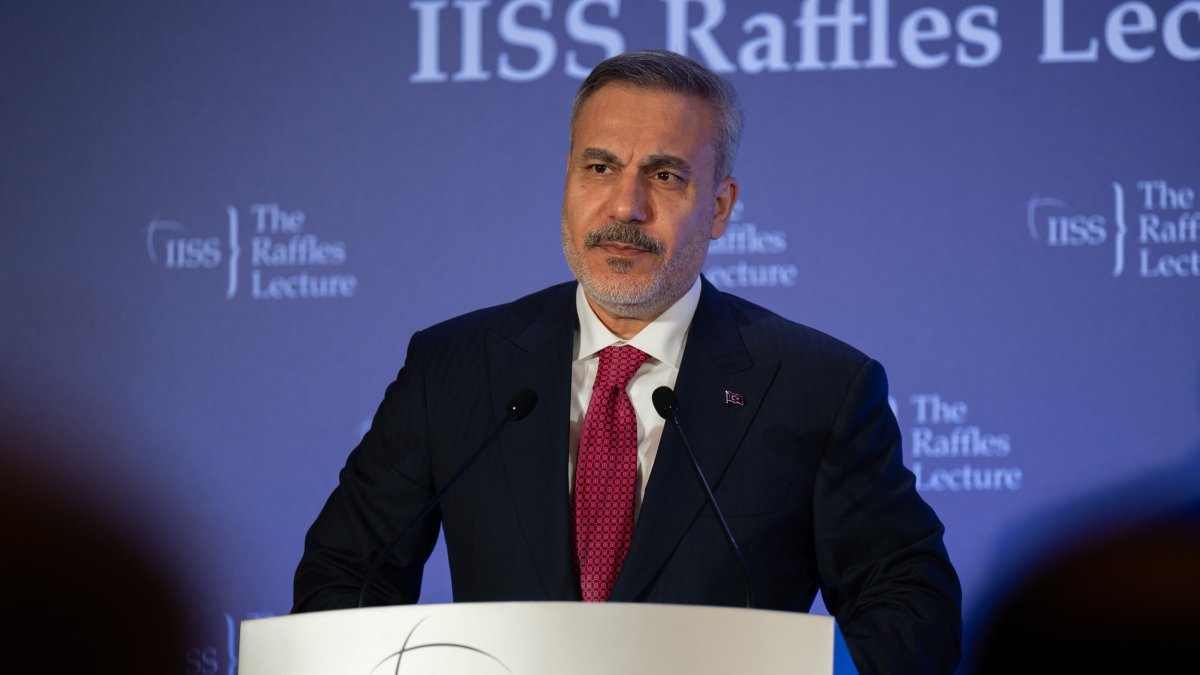 Foreign Minister Hakan Fidan delivers remarks at an event organized by the International Institute for Strategic Studies (IISS) during his visit to Singapore, June 2, 2026. (AA Photo)