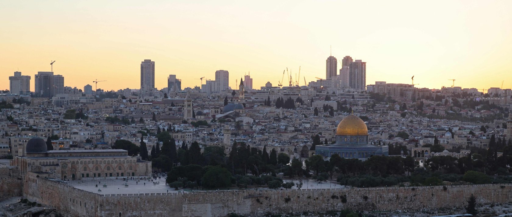 This picture taken from the Mount of Olives shows a view of the Al-Aqsa Mosque compound and its Dome of the Rock in Jerusalem's Old City, May 22, 2026. (AFP Photo)