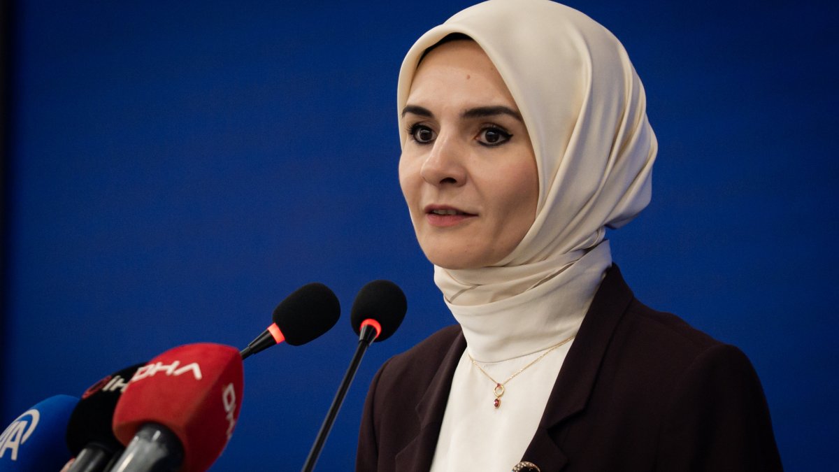 Family and Social Services Minister Mahinur Özdemir Göktaş delivers a speech at the “Three Generations of Türkiye: From Data to Vision” research findings presentation program held at Ankara Hakimevi, Ankara, Türkiye, May 2, 2026. (AA Photo)