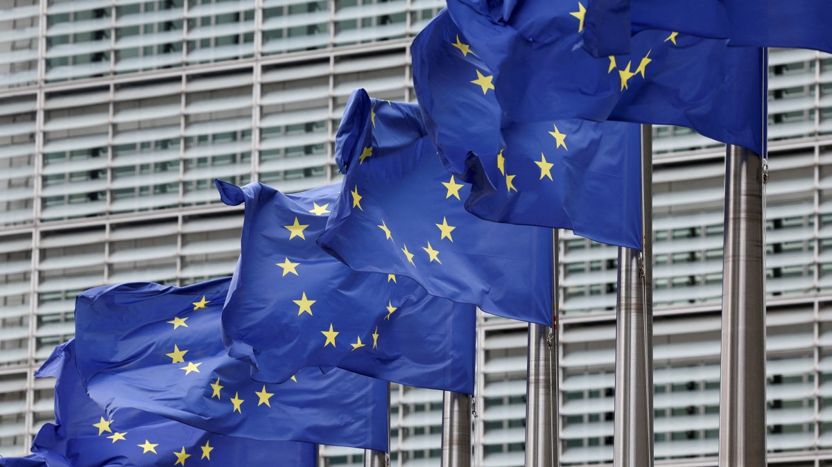EU flags flutter outside the European Commission headquarters, Brussels, Belgium July 16, 2025. (Reuters Photo)