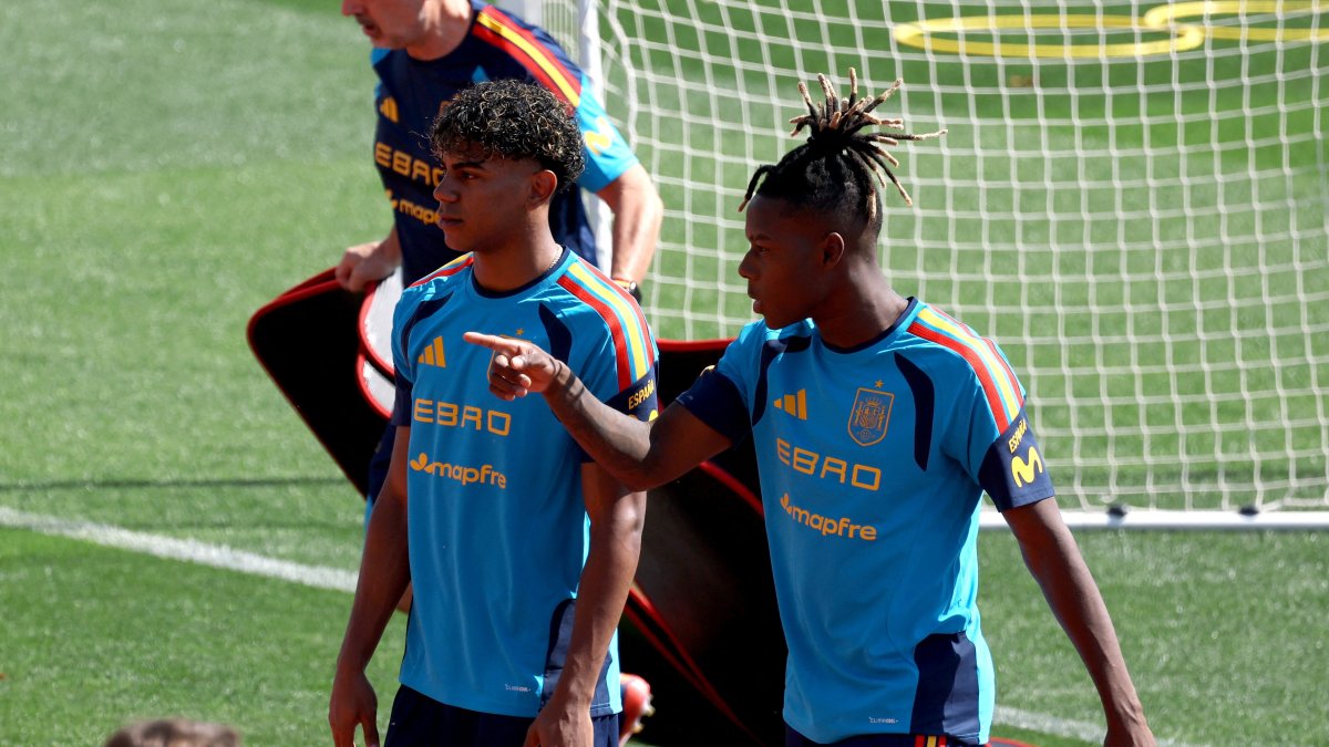 Spain's Lamine Yamal and Nico Williams during training at the Las Rozas Training Center ahead of the FIFA World Cup 2026, Las Rozas, Spain, May 31, 2026. (Reuters Photo)