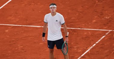 Czech Republic's Jakub Mensik celebrates after winning against Brazil's Joao Fonseca at the end of their men's quarterfinal singles match on day 10 of the French Open tennis tournament on Court Philippe-Chatrier at the Roland-Garros Complex, Paris, France, June 2, 2026. (AFP Photo)