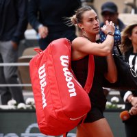 Belarus' Aryna Sabalenka leaves the court after losing her French Open quarterfinal match against Russia's Diana Shnaider at Roland Garros, Paris, France, June 3, 2026. (Reuters Photo)
