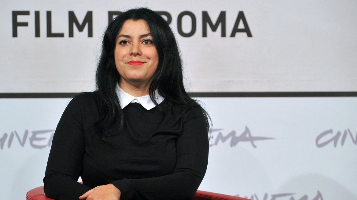Iranian writer and film director Marjane Satrapi poses during the photocall of her latest film  "La bande des Jotas" ("Gang of the Jotas"), Rome, Italy, Nov. 16, 2012. (AFP Photo)
