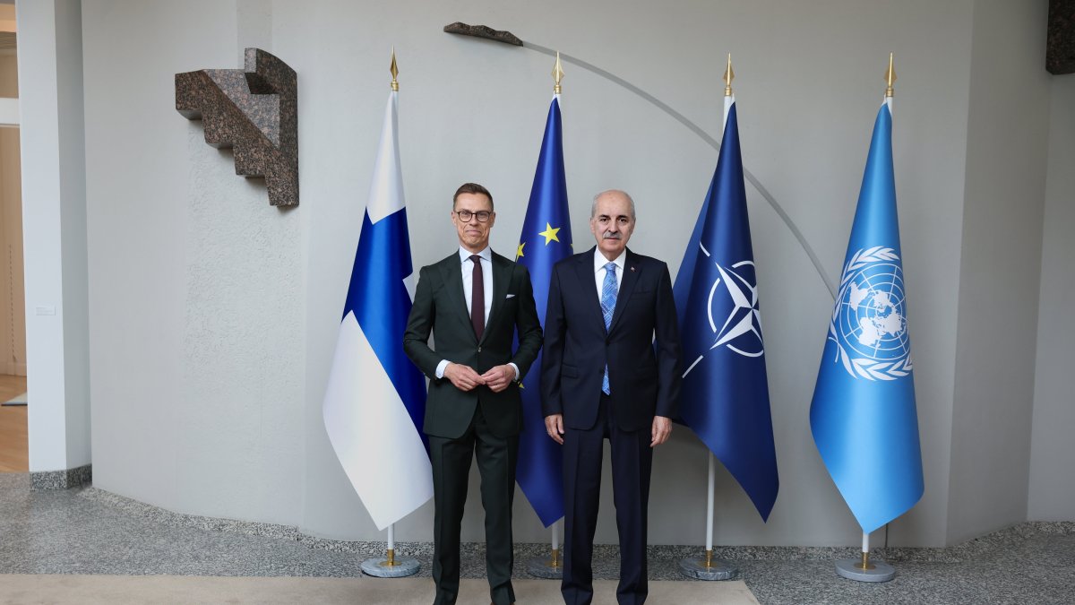Finnish President Alexander Stubb (L) poses next to Turkish Parliament Speaker Numan Kurtulmuş, Helsinki, Finland, June 2, 2026. (AA Photo)