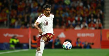 Spain's Lamine Yamal controls the ball during the international friendly match between Spain and Egypt, Barcelona, Spain, March 31, 2026. (AP Photo)