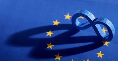 The EU flag and Meta logo are seen in this illustration created on May 22, 2023. (Reuters Photo)