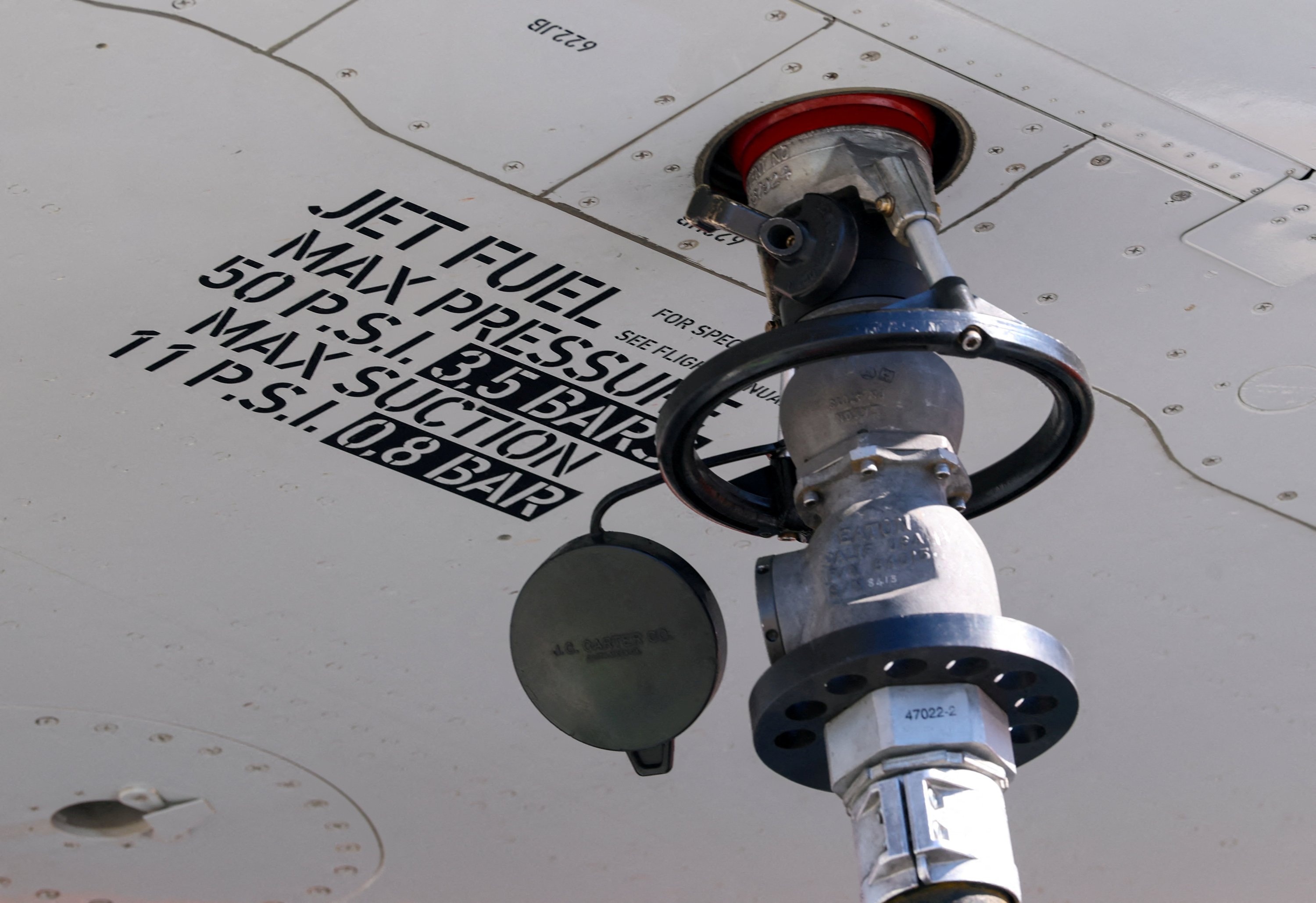 High prices pressure airlines, but EU sees no jet fuel shortage
