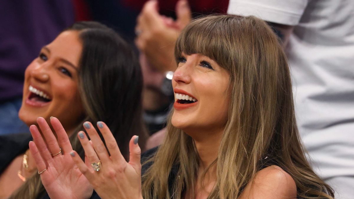 Singer Taylor Swift attends Game Three between the New York Knicks and the Cleveland Cavaliers in the NBA Eastern Conference Finals, Cleveland, Ohio, U.S., May 23, 2026. (Getty Images Photo)