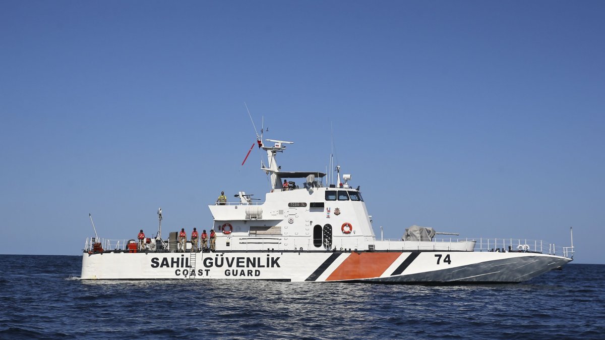 A Turkish coast guard boat on a patrol in the Black Sea, near Türkiye, Sept. 22, 2017. (AA File Photo)