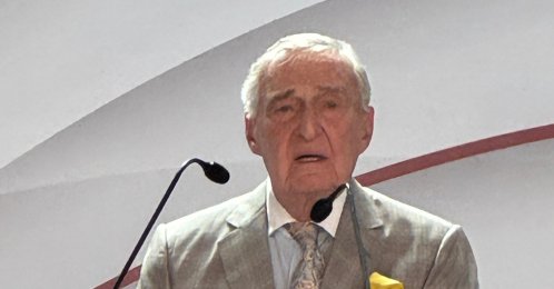 Turkish businessman Rahmi Koç delivers a speech during the inauguration of a hospital in Izmir, western Türkiye, June 6, 2026. (AA Photo)